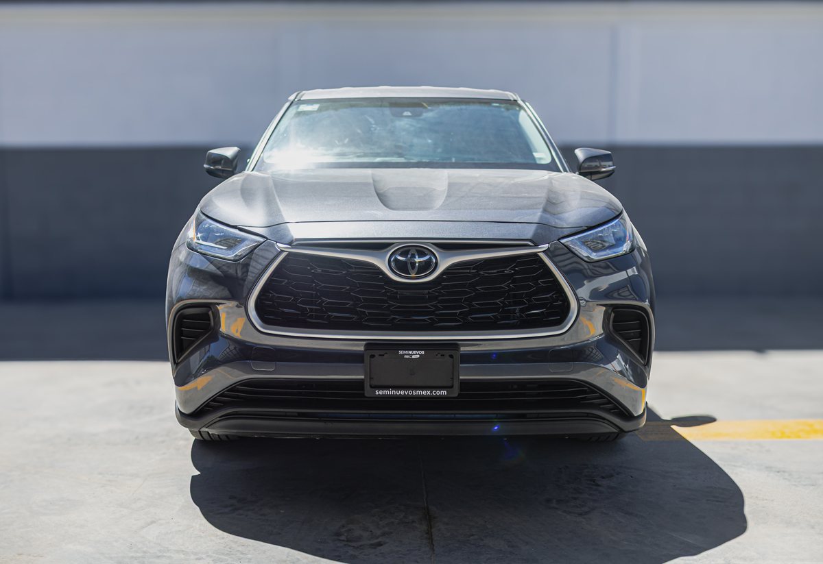 Toyota Highlander Base 2022