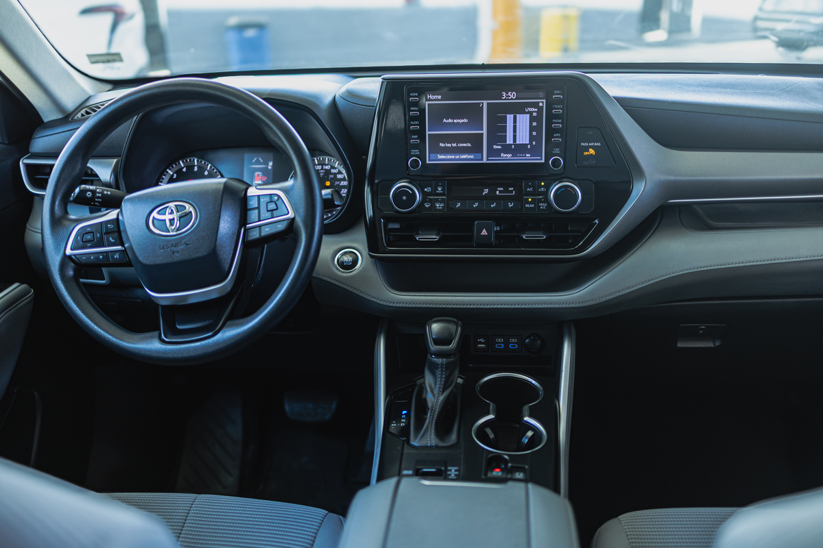 Toyota Highlander Base 2022