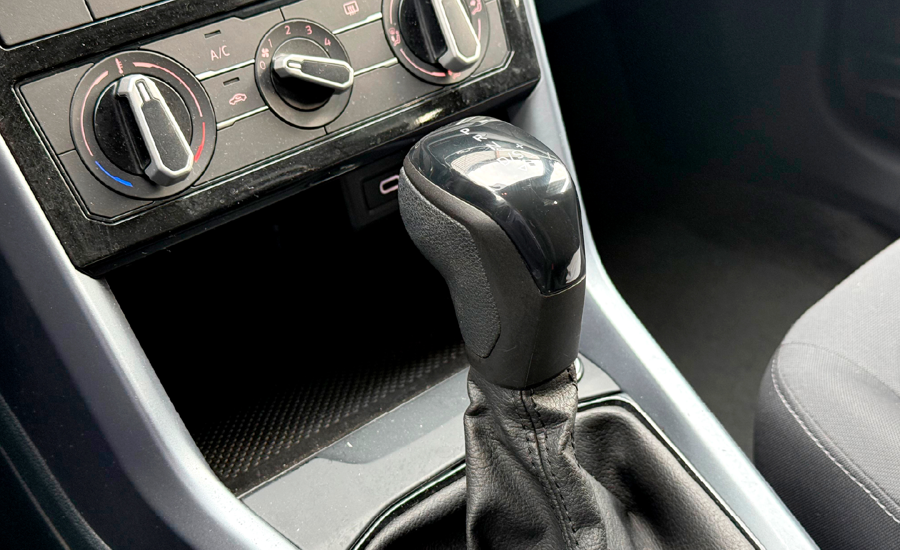 Volkswagen T-Cross 2024
