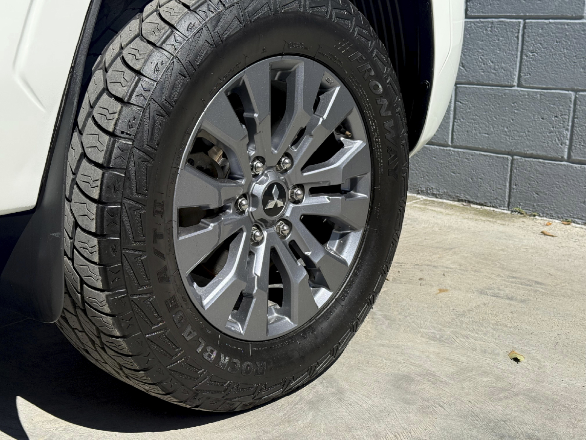 Mitsubishi L200 2024