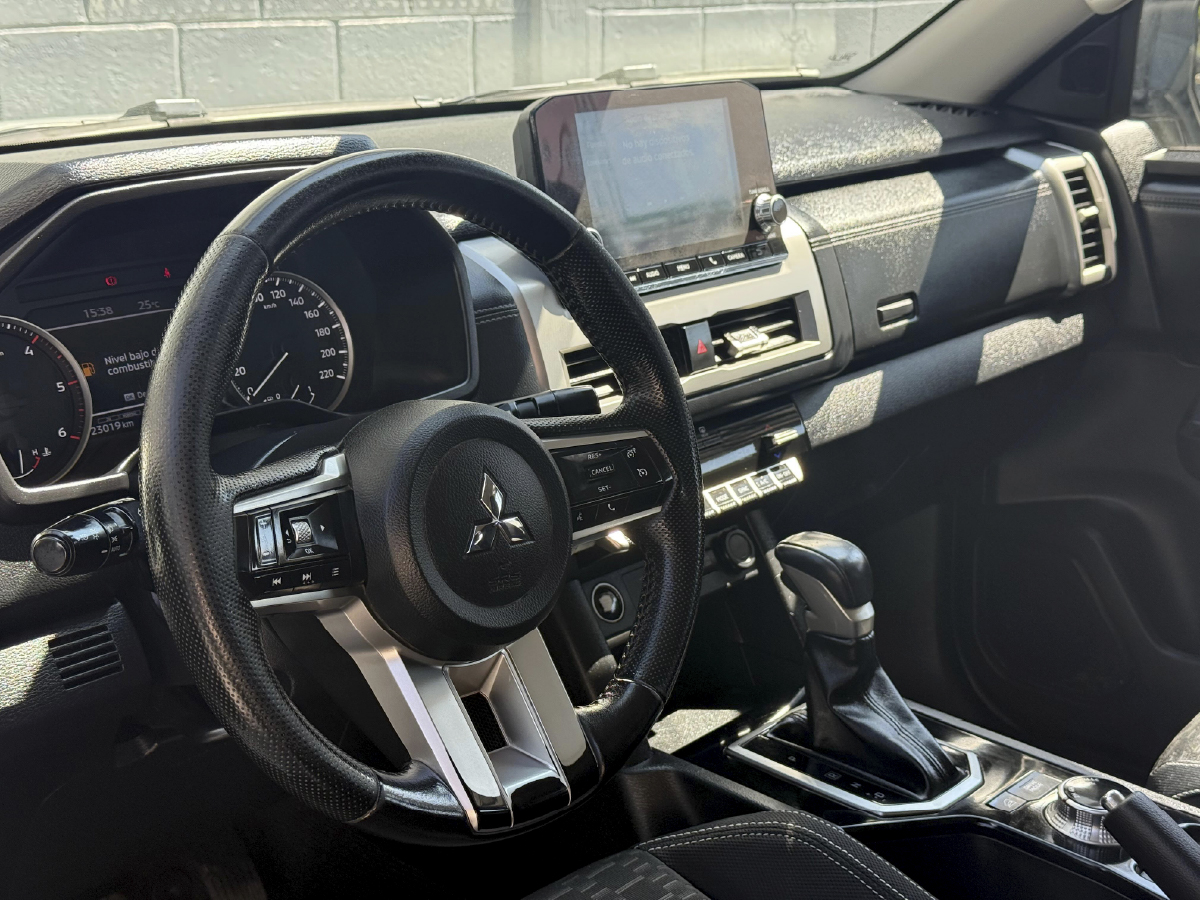 Mitsubishi L200 2024