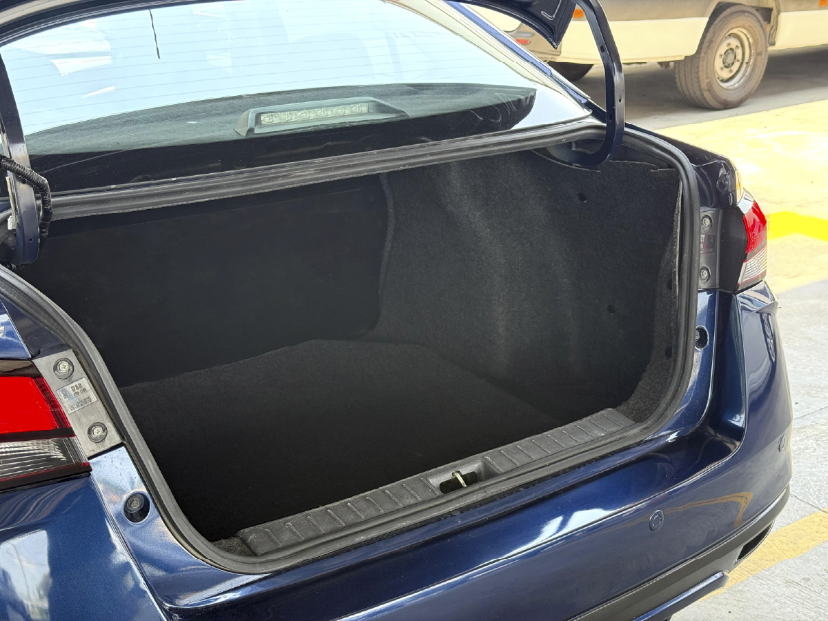 Nissan Versa 2024