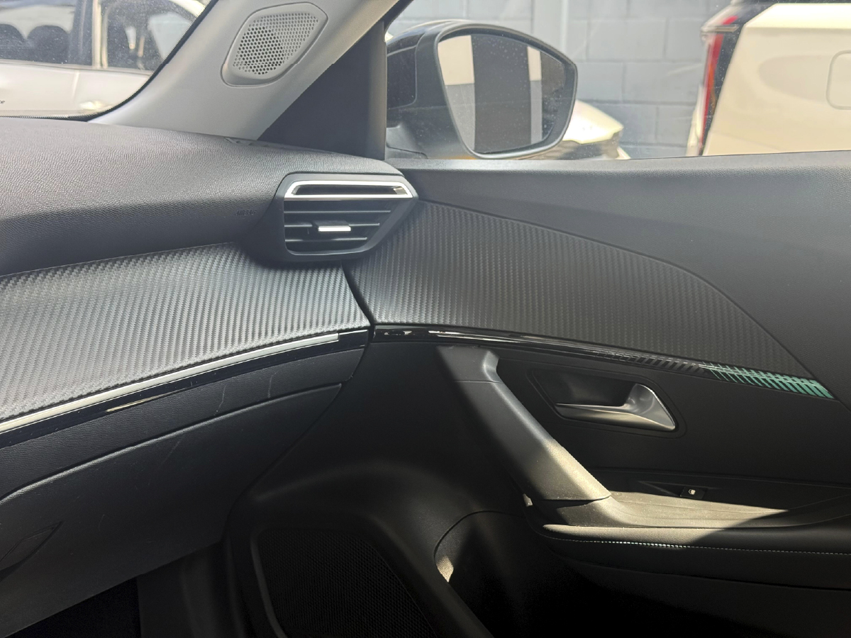 Peugeot 2008 GT 2023