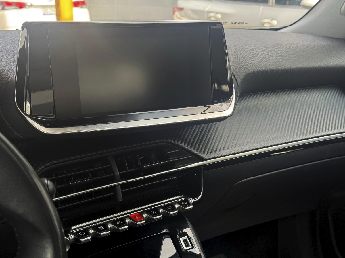 Peugeot 2008 GT 2023